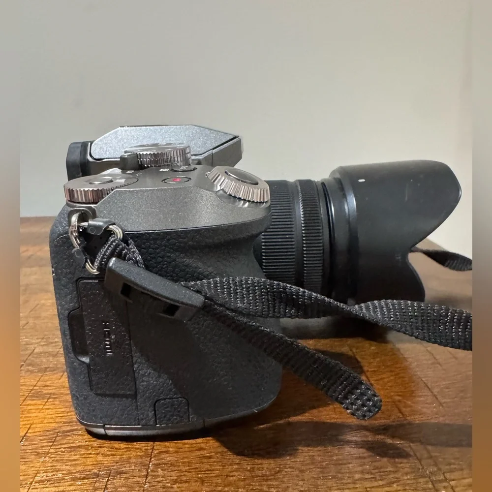 Panasonic LUMIX G7KS 4K Mirrorless Camera 16MP Digital Camera + 14-42mm Lens Kit
